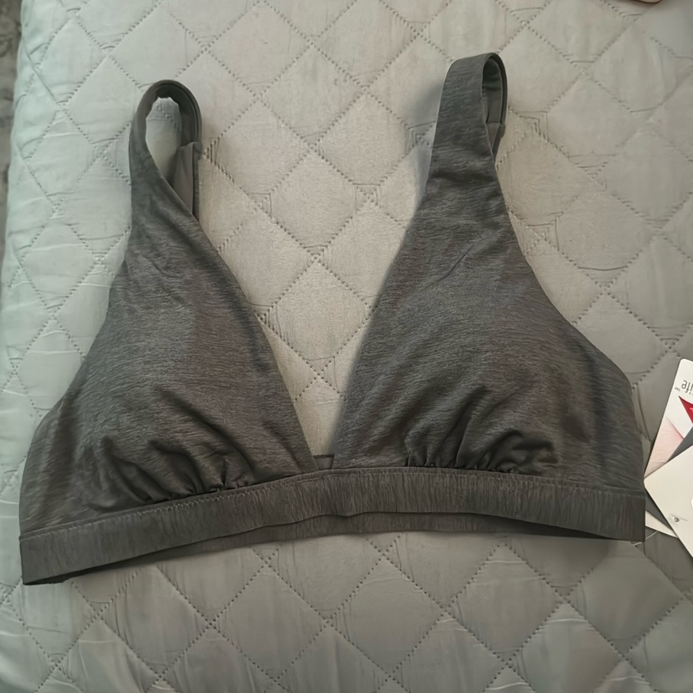 Athleta Aqualuxe Plunge Pullover Bikini Top